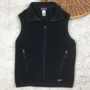 Patagonia synchilla fleece vest black logo